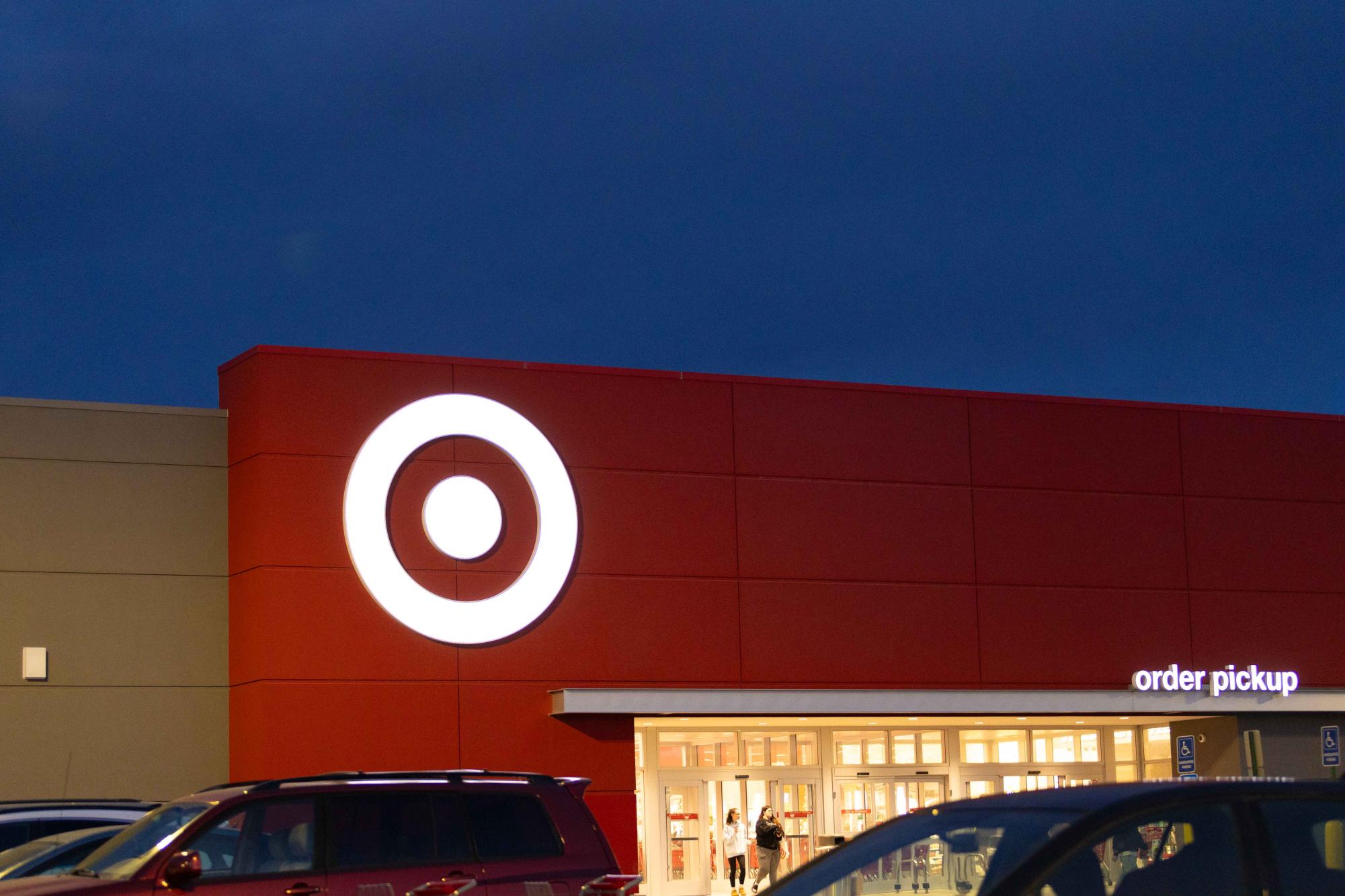 Suspect arrested for allegedly filming victims in Ames Target dressing room – Iowa State Daily