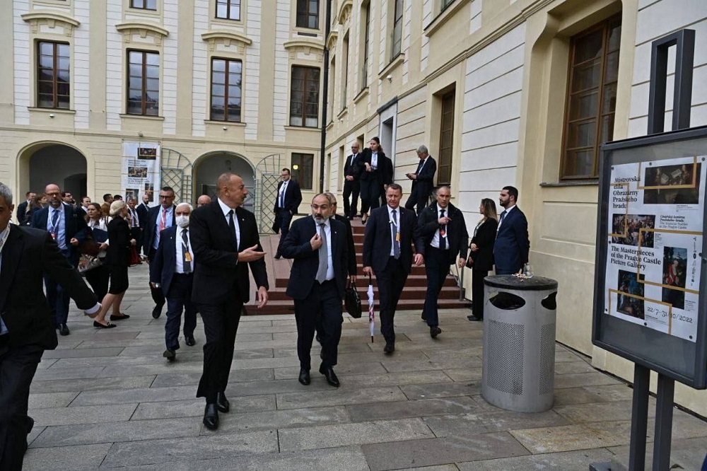 Azerbaijan and Armenia recognize territorial integrity, JAMnews