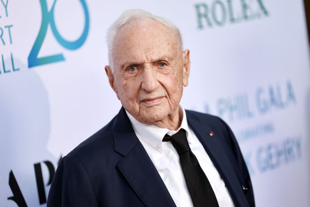 Frank Gehry, Architect Who Changed Skylines, Dies at 96