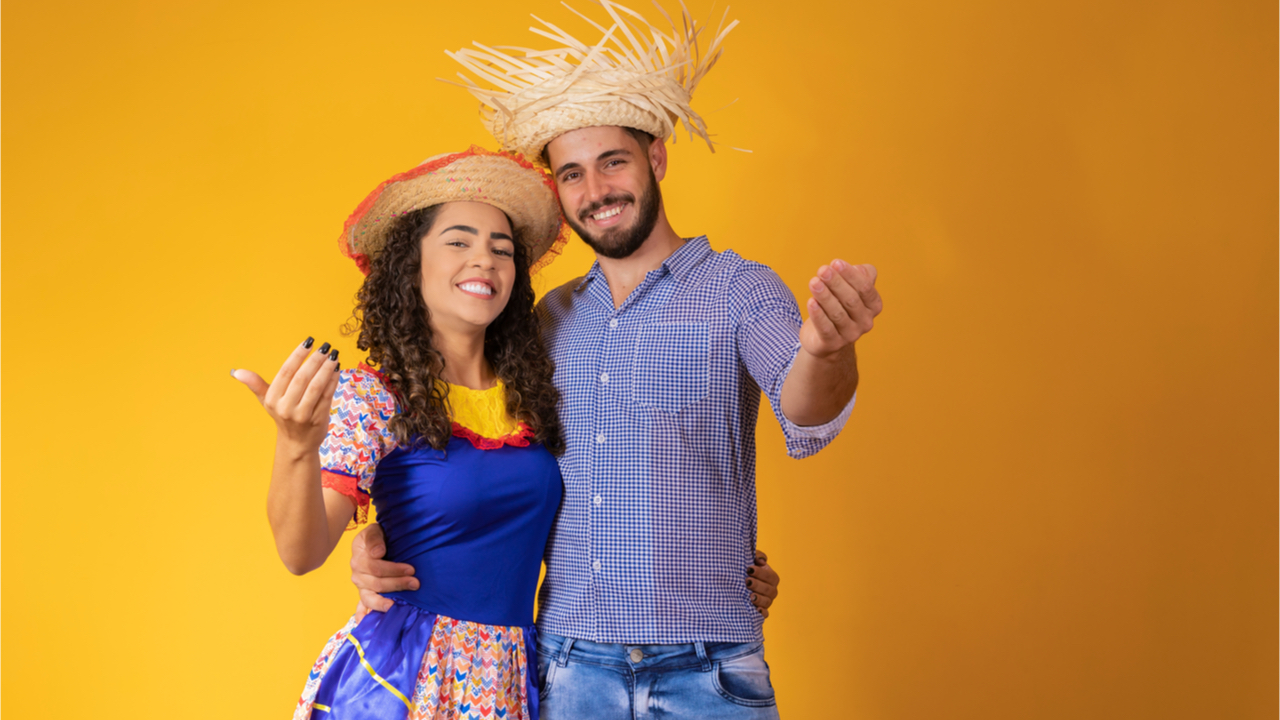 Olha a cobra! É mentira! Quais signos se divertem mais na Festa Junina?