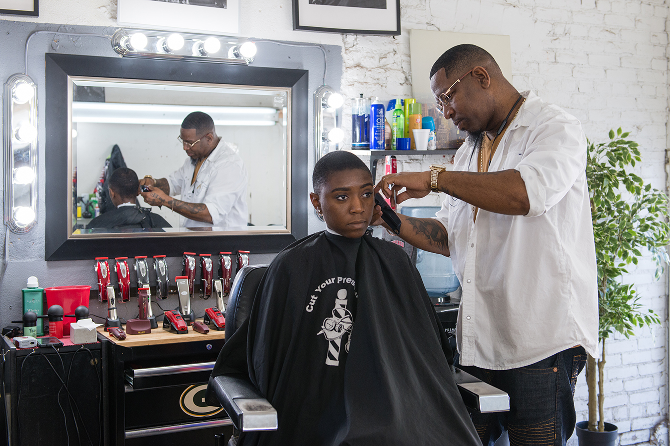 Black Men’s Blood Pressure Is Cut Along With Their Hair - KFF Health News