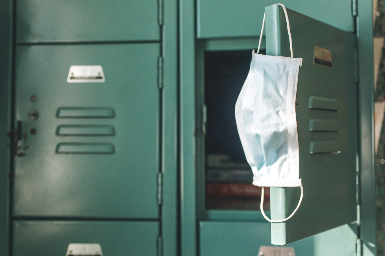 Quarantine and Tracing Rules Are All Over the Map for Students - KFF Health News