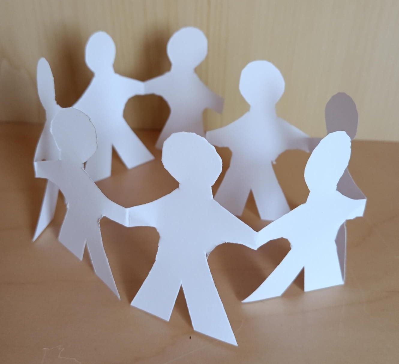 Empfehlungen für Kinderschutzverbände zum Umgang mit antidemokratischen Bewegungen veröffentlicht - Der Kinderschutzbund