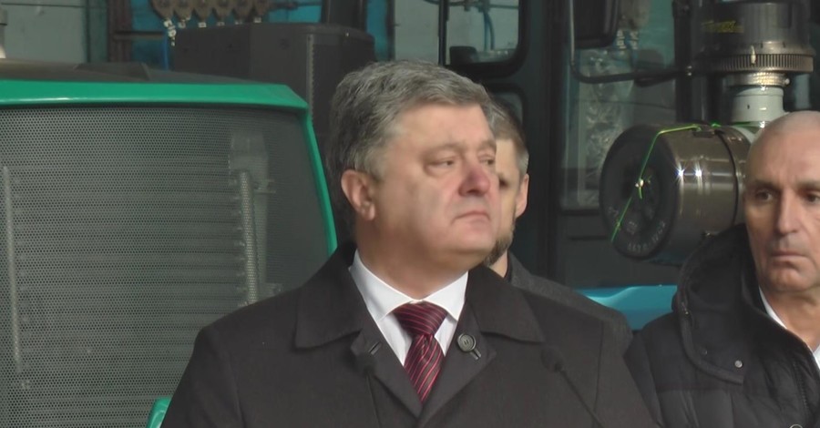 Порошенко ответил критикам: «Даже собачьей будки в жизни не построили» - Новости на KP.UA