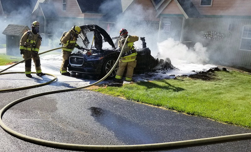 Electric car fire west of Redmond prompts special firefighter precautions - KTVZ