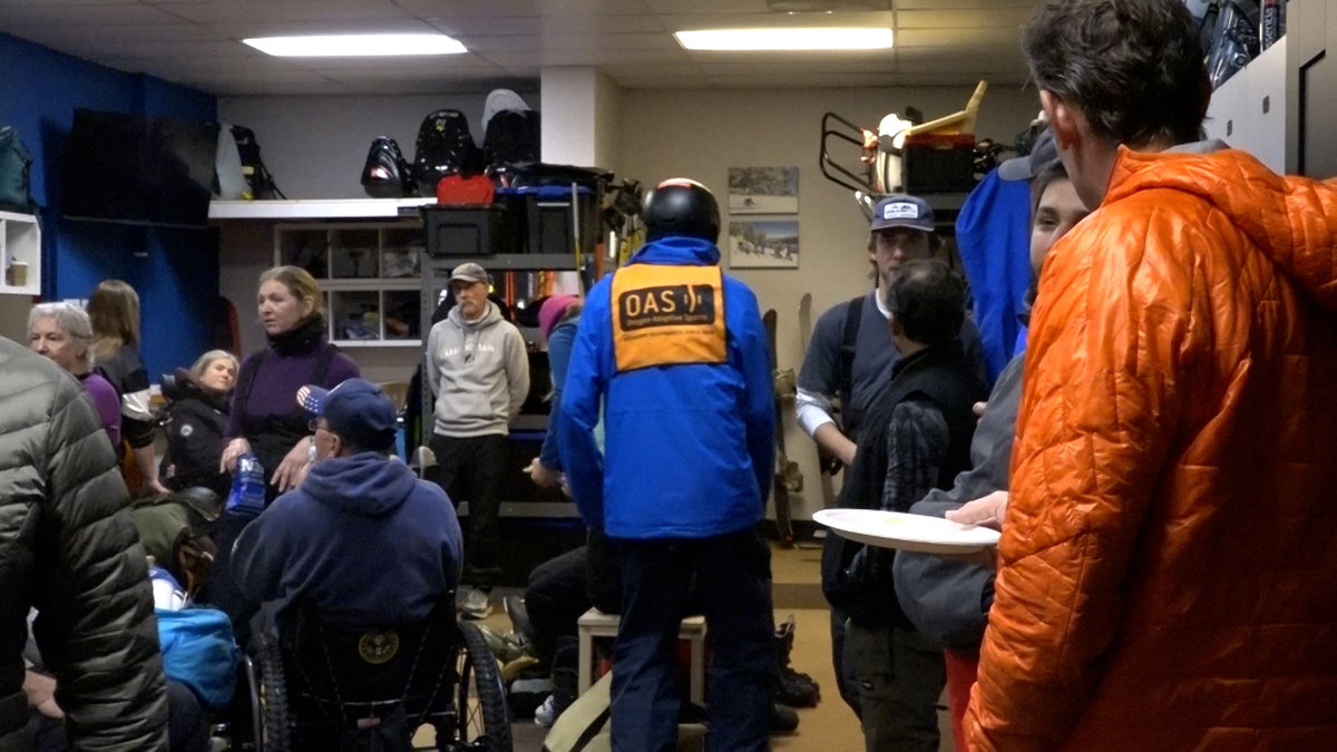 Veterans ski weekend brings healing and camaraderie to Mount Bachelor - KTVZ