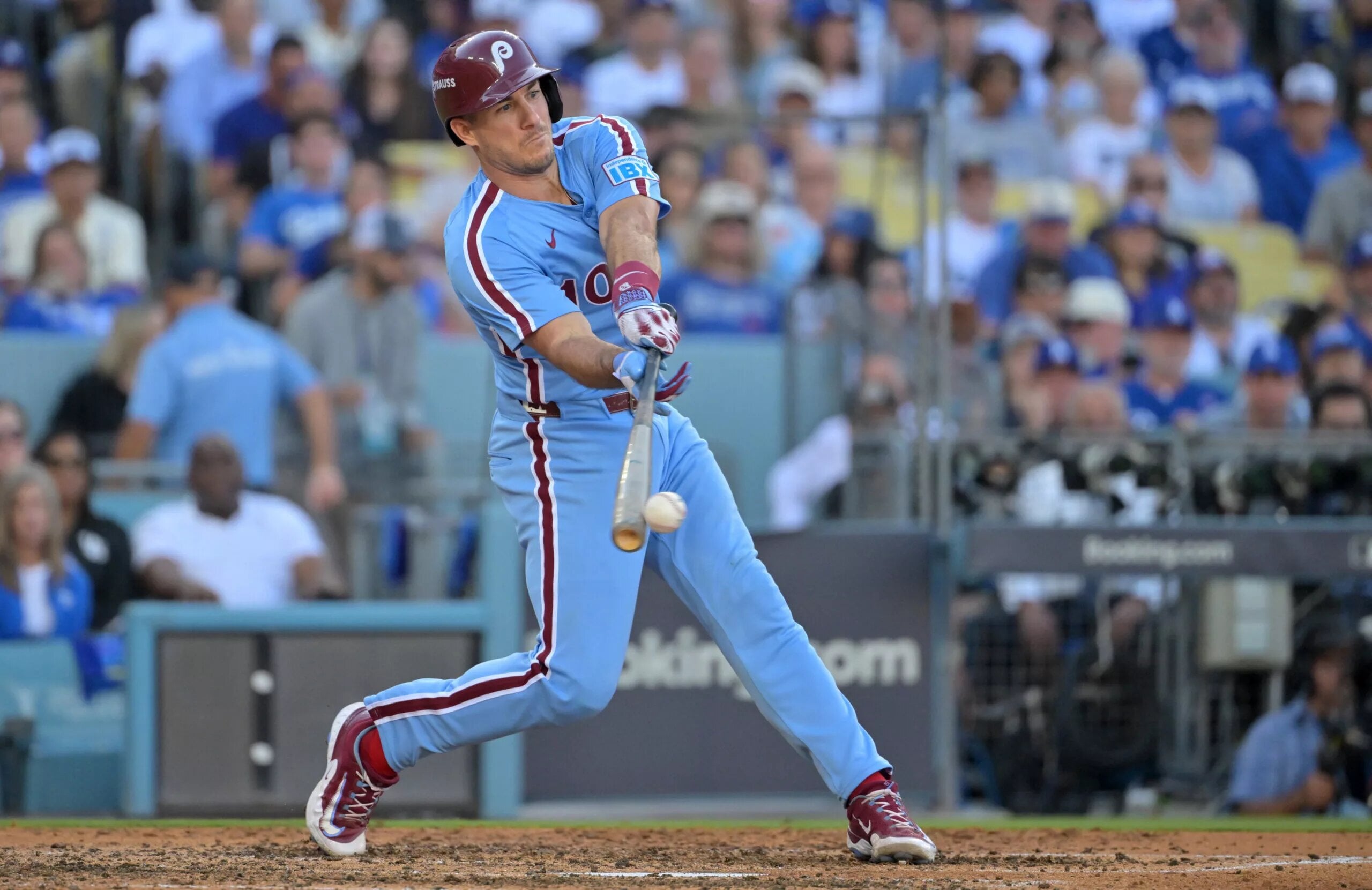 Phillies Re-Sign Catcher J.T. Realmuto