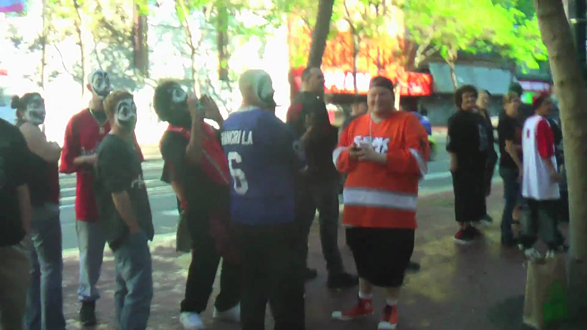 Noisebridge Attempts to Teach Science To Juggalos at Insane Clown Posse Show In San Francisco
