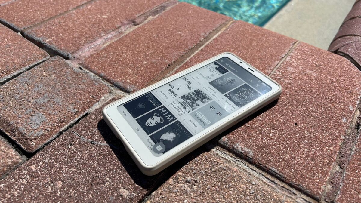 Boox Palma Review: I've Reviewed a Dozen E-Readers, and This Is Still My Favorite | Lifehacker