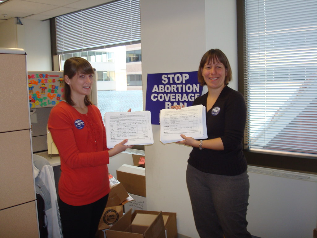 Delivering Petition to Senator Reid | Flickr