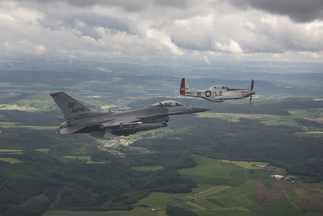Https://www.flickr.com/photos/usairforce/ User cover