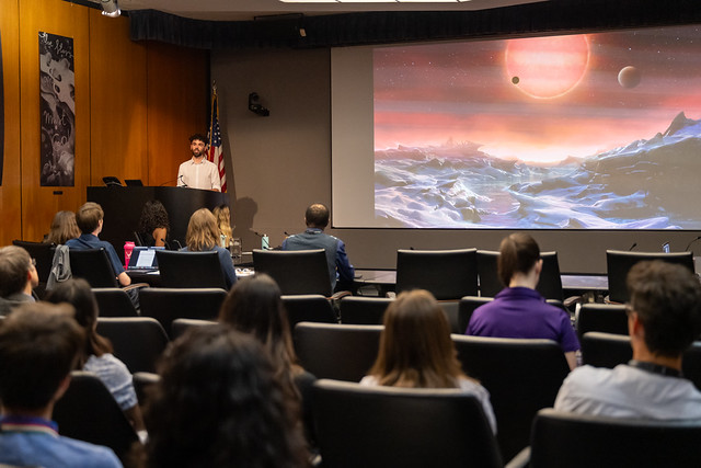 Https://www.flickr.com/photos/nasa-jpl/ User cover