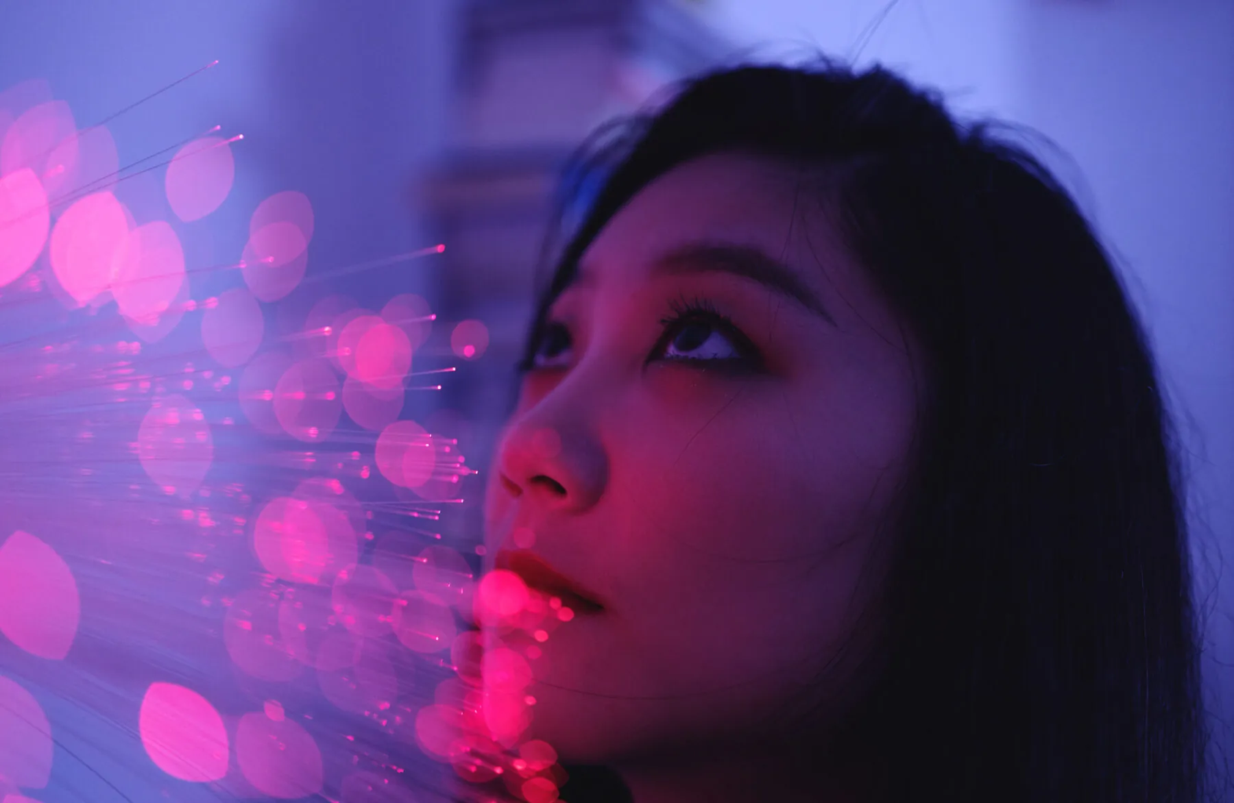 How does AI in thought leadership benefit the audience? - FT Longitude