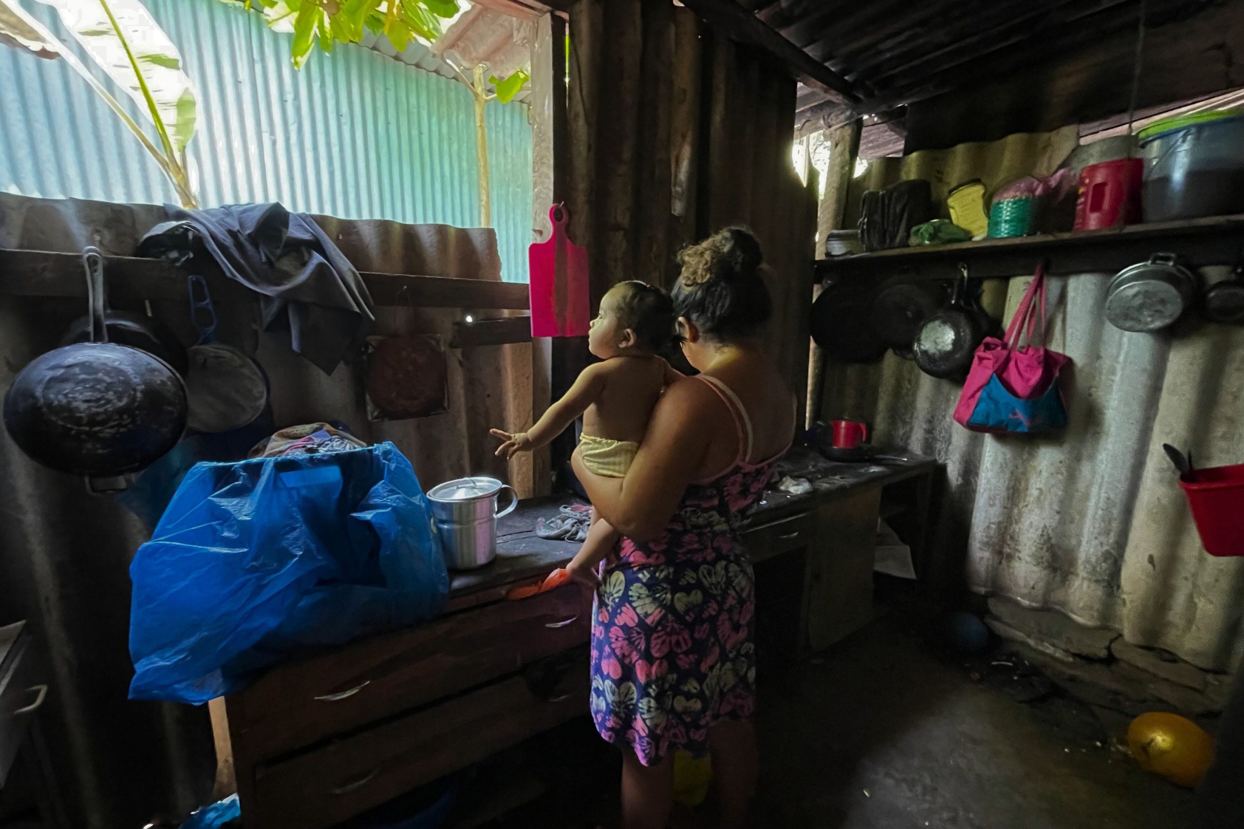 Desalojos y desempleo en Surf City: la realidad de 25 familias en El Zonte - MalaYerba