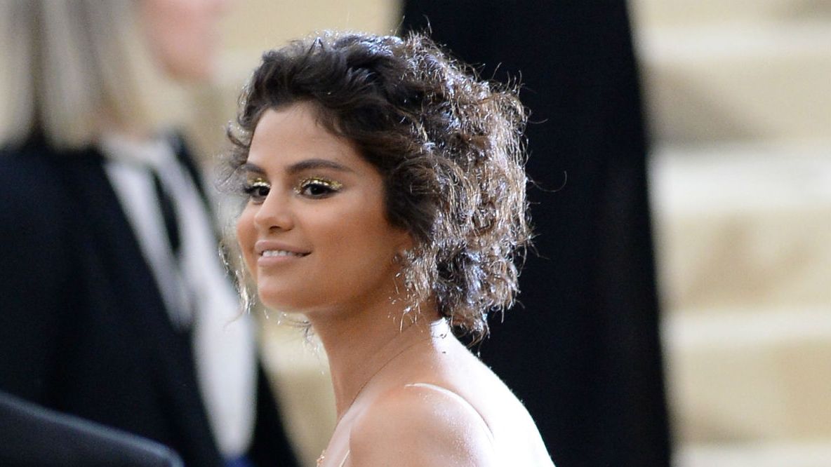 Lupus, la malattia di cui soffre Selena Gomez | Vanity Fair Italia