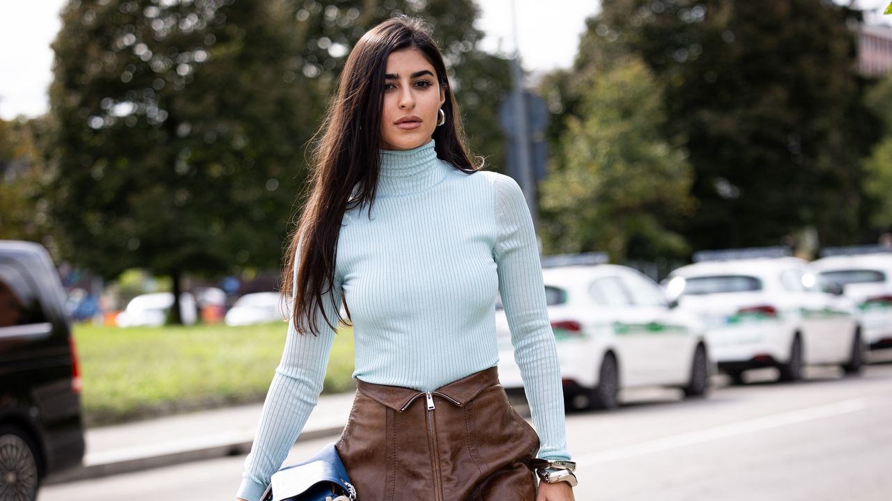 Dolcevita colorato donna, tutti i modelli del momento per illuminare il tuo look | Vanity Fair Italia