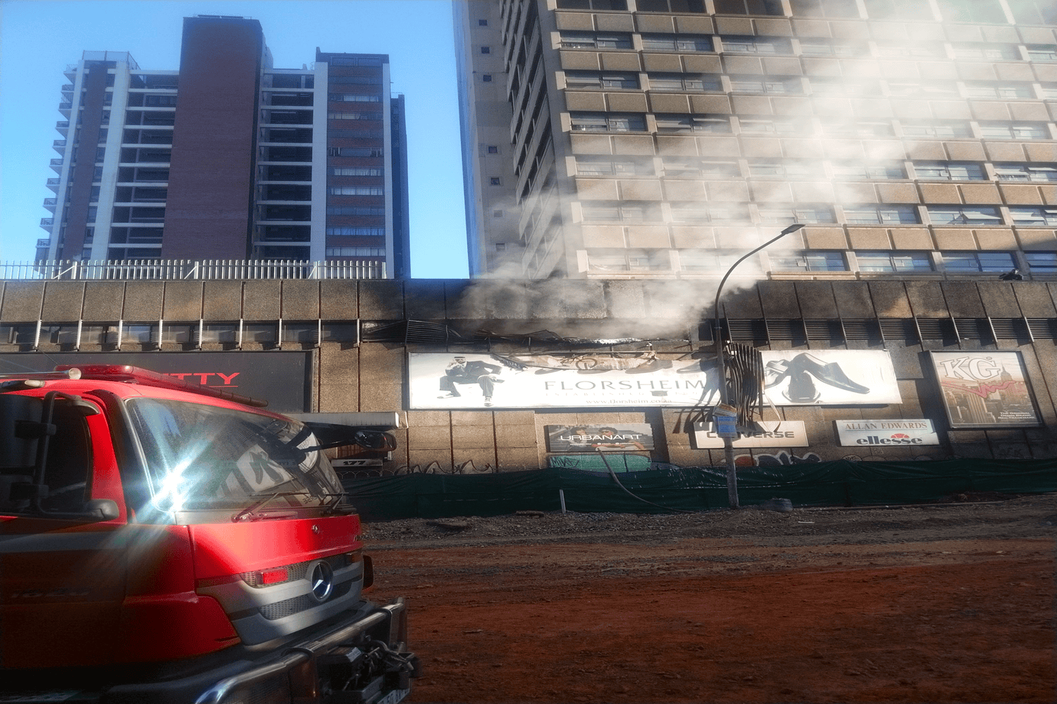 Lights out in Joburg CBD after building fire | The Citizen