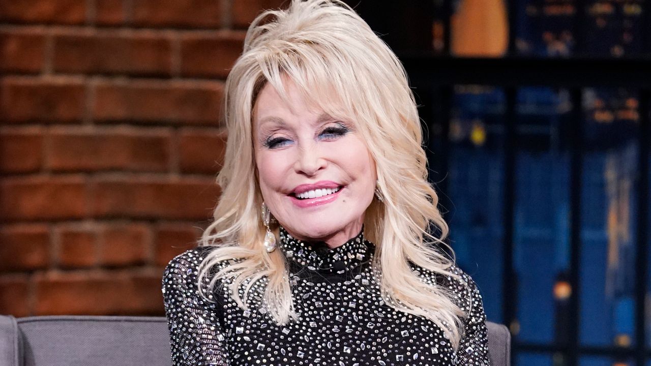 Dolly Parton Just Made Some Very Rare Statements About Her Marriage | Glamour