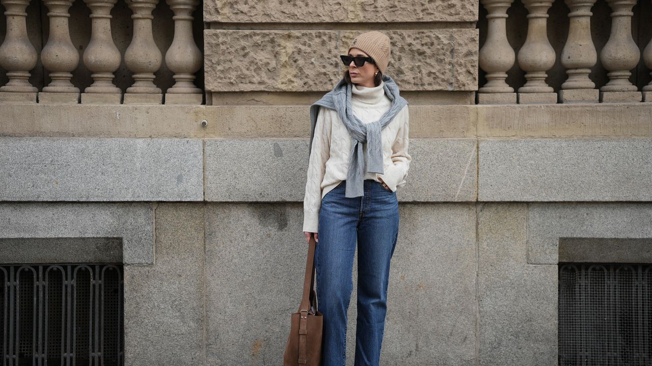 How to Wear Chelsea Boots With All the Winter Trends | Glamour