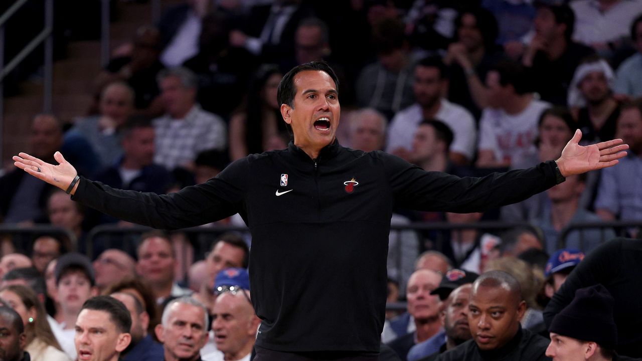 The NBA Playoffs Don’t Feel Like the NBA Playoffs Without Coaches Wearing Suits | GQ