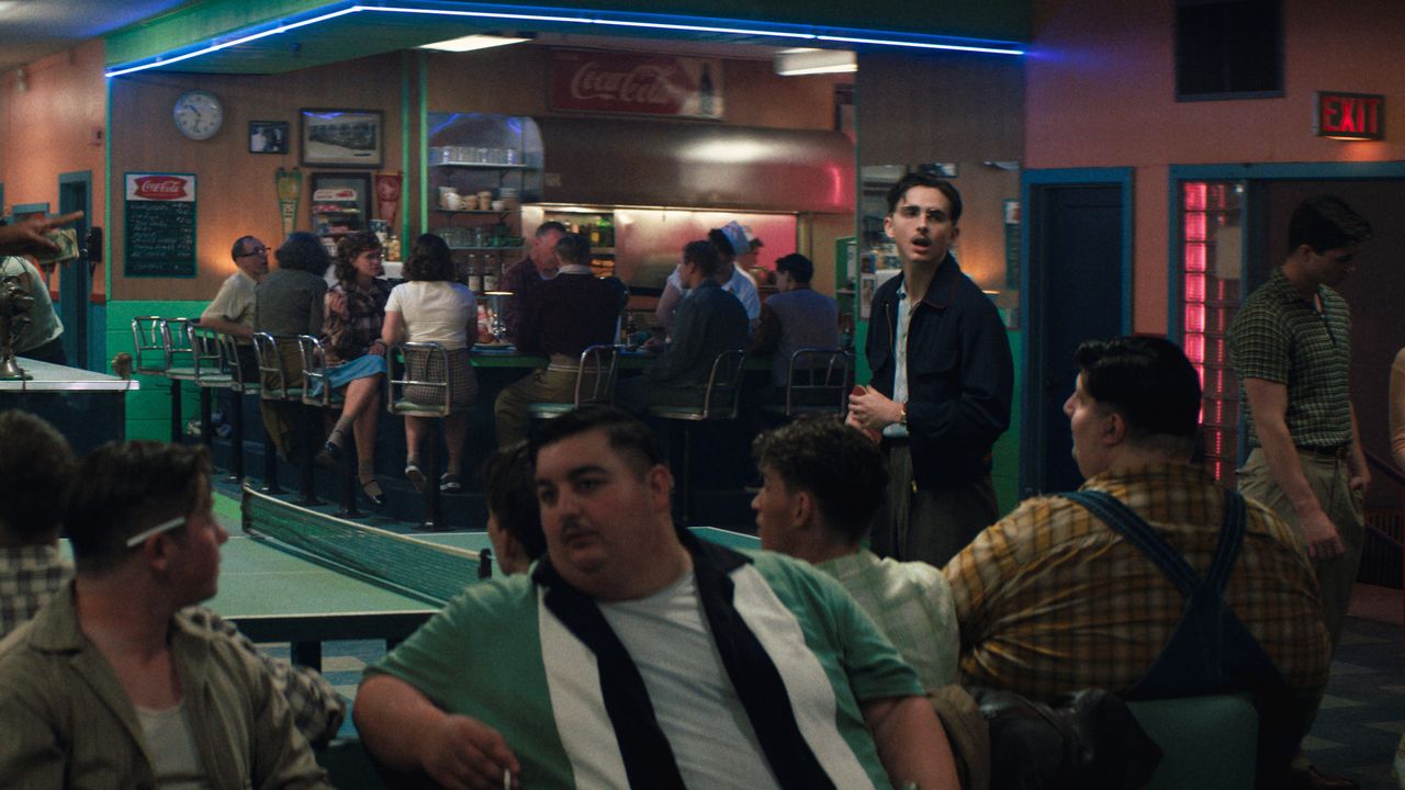 In 'Marty Supreme,' a Lowkey Vintage Watch Ticks Through the Chaos | GQ