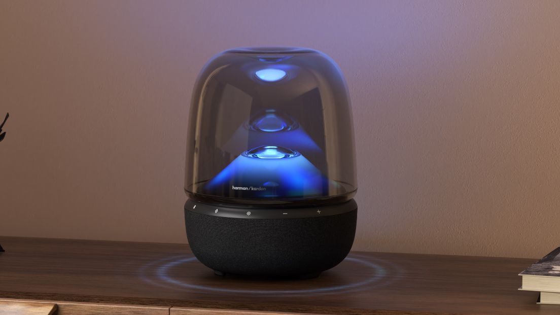 Harman Kardon最新「Aura Studio 5藍牙音響」必買開箱：享受劇院級聲效，還能在家看極光、日出！ | GQ Taiwan