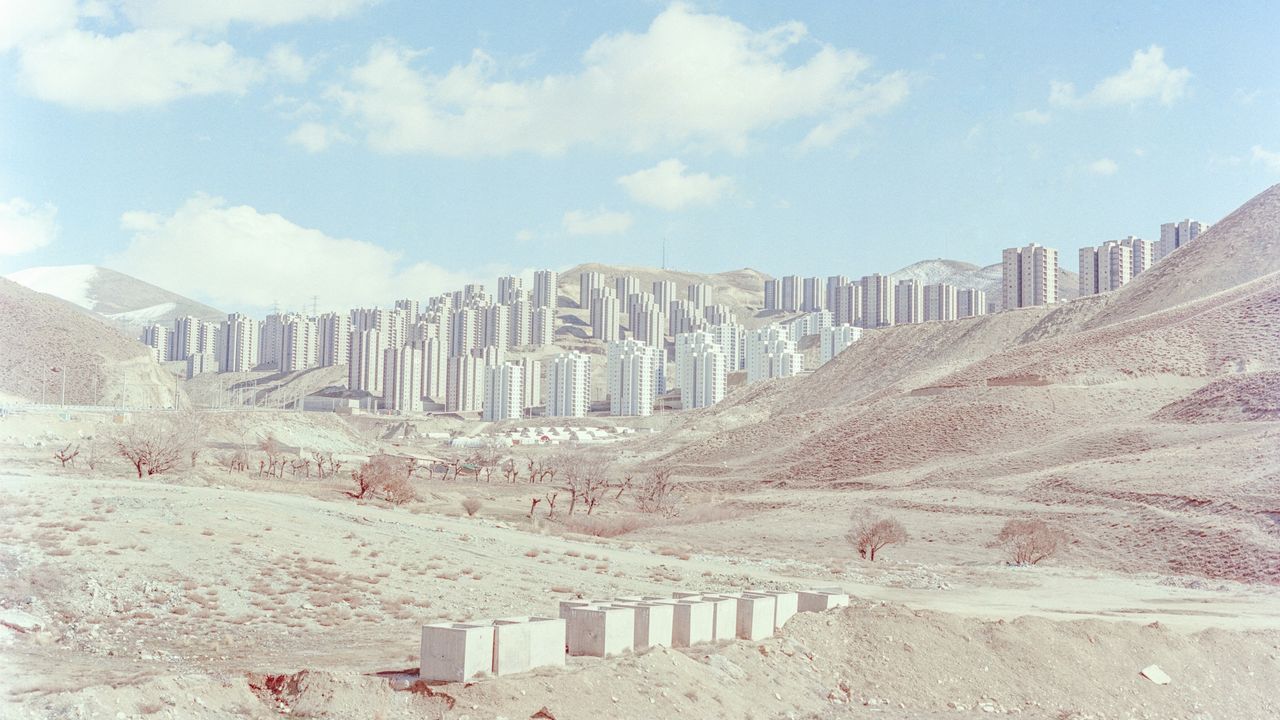 The Ghost Towers of Iran’s Housing Crisis | The New Yorker