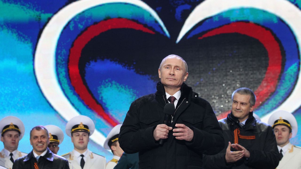 How Putin Plays with the Law | The New Yorker