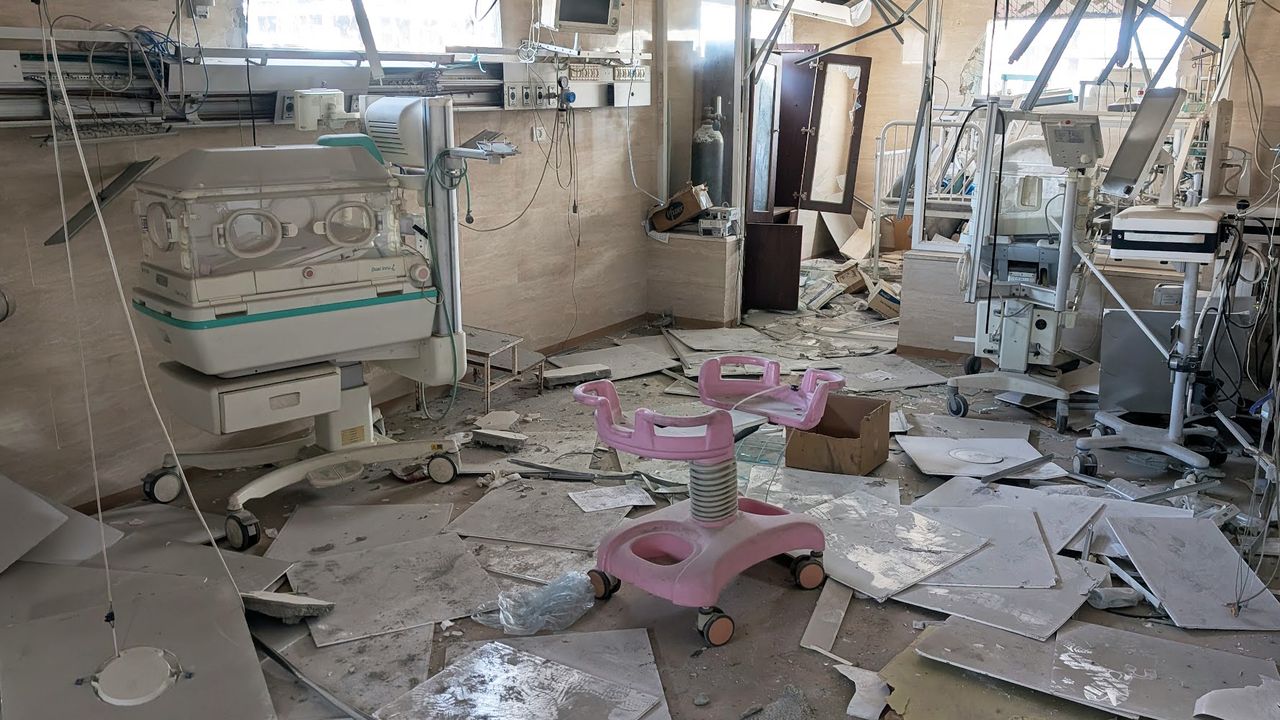 The Last Hospitals in Gaza | The New Yorker