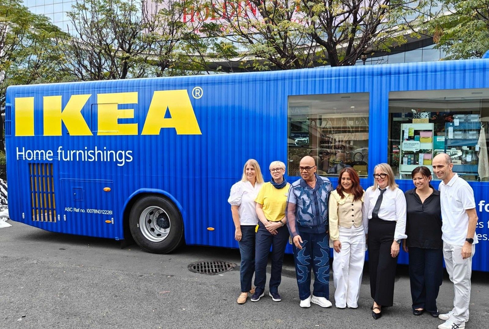 Boy Abunda, Jolina Magdangal unveil new IKEA bus | Philstar.com
