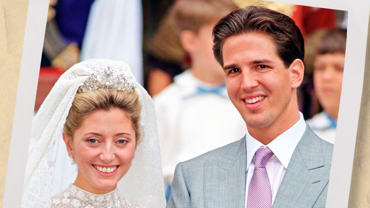 "Mi suegra me confesó que se le derritió el corazón al verme": así recordaba Marie-Chantal Miller su vestido de novia de Valentino | Vanity Fair