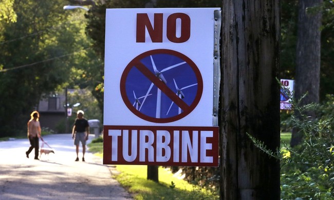 Wind Turbines Generate Mountains of Waste