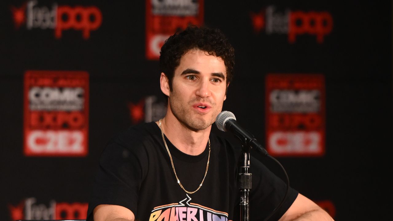 Darren Criss Self-Identifies as “Culturally Queer” | Vanity Fair