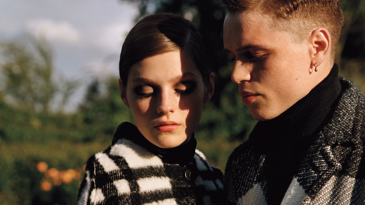 Why Should Meeting On An App Spell Divorce? | British Vogue