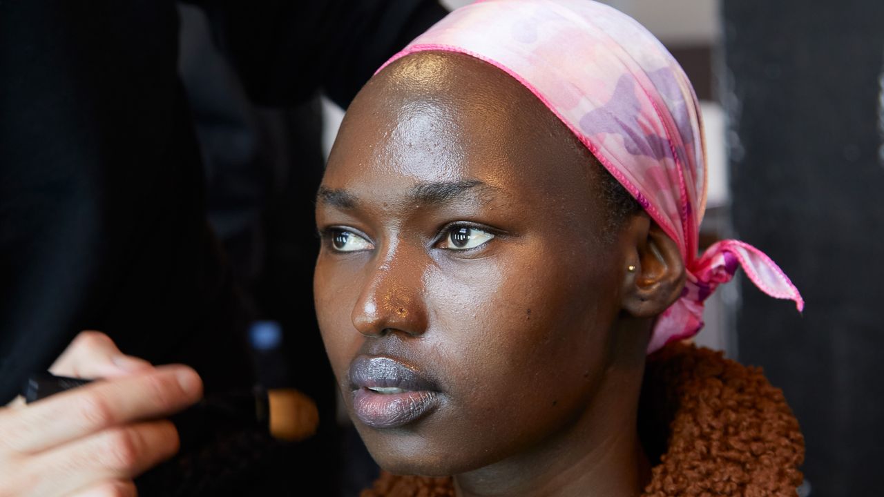 The Beauty At Emilia Wickstead Took Its Cues From The ’90s | British Vogue