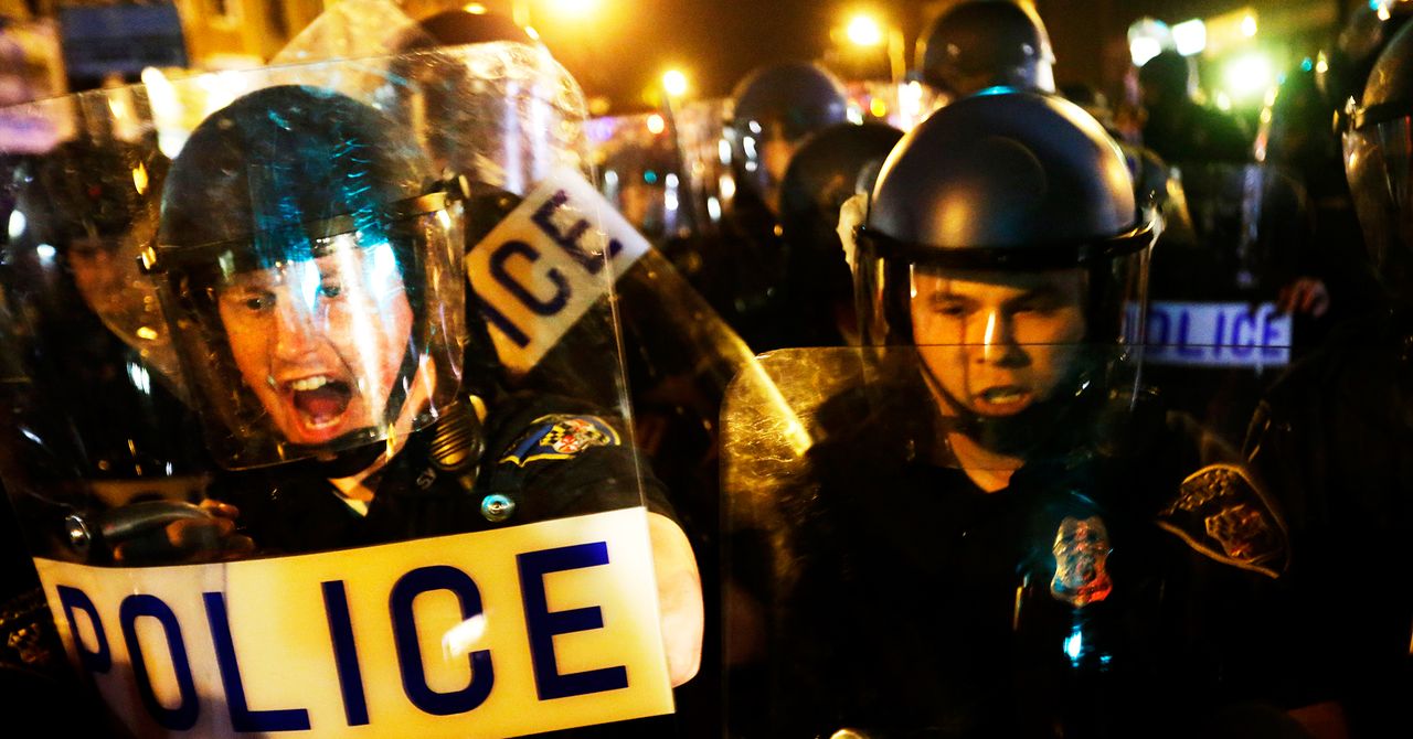 It's Your Right to Film the Police. These Apps Can Help | WIRED