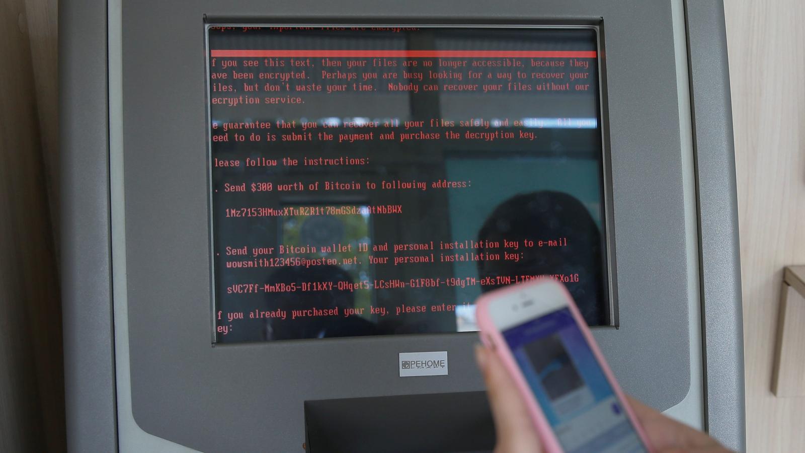 Ucraina, lovită de un atac cibernetic masiv. Hackerii au lăsat un mesaj: „Așteptați-vă la mai rău” - MediaStandard.ro