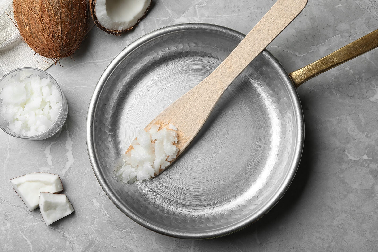 11 usos que le puedes dar al aceite de coco en tu cocina -