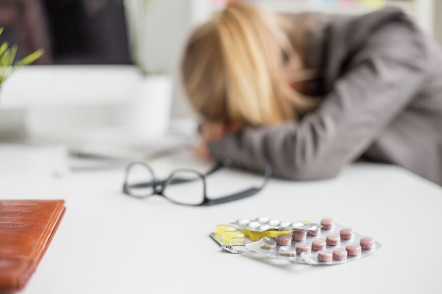 ¿Tienes migrañas constantes? Posibles causas y soluciones
