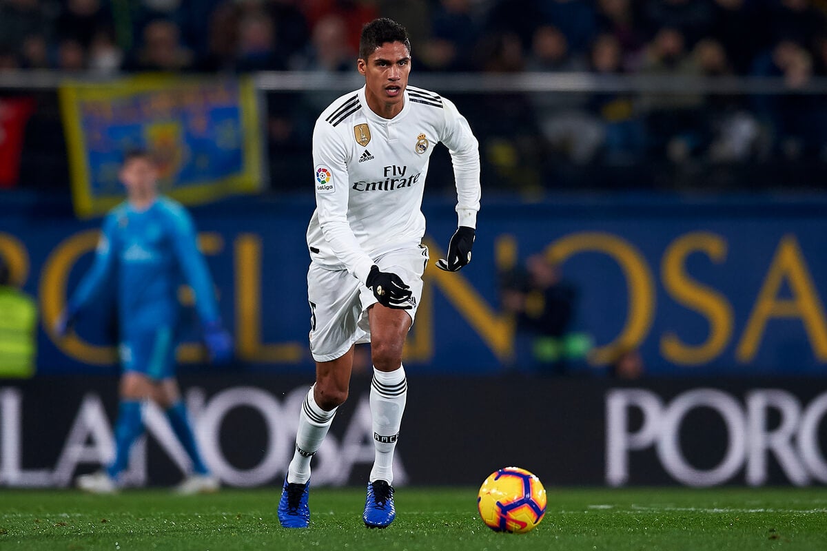 La lesión de Varane que le impedirá jugar la semifinal contra el Chelsea - Mejor con Salud