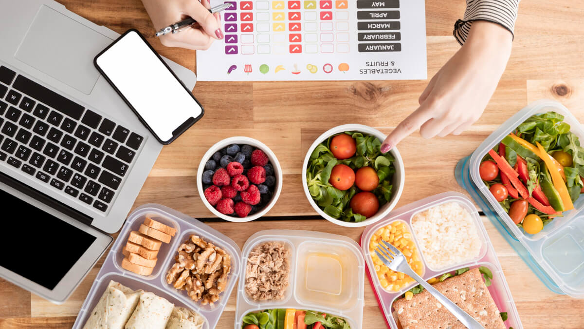 5 dietas que lideran el «ranking» este 2024 por sus beneficios, según la ciencia - Mejor con Salud