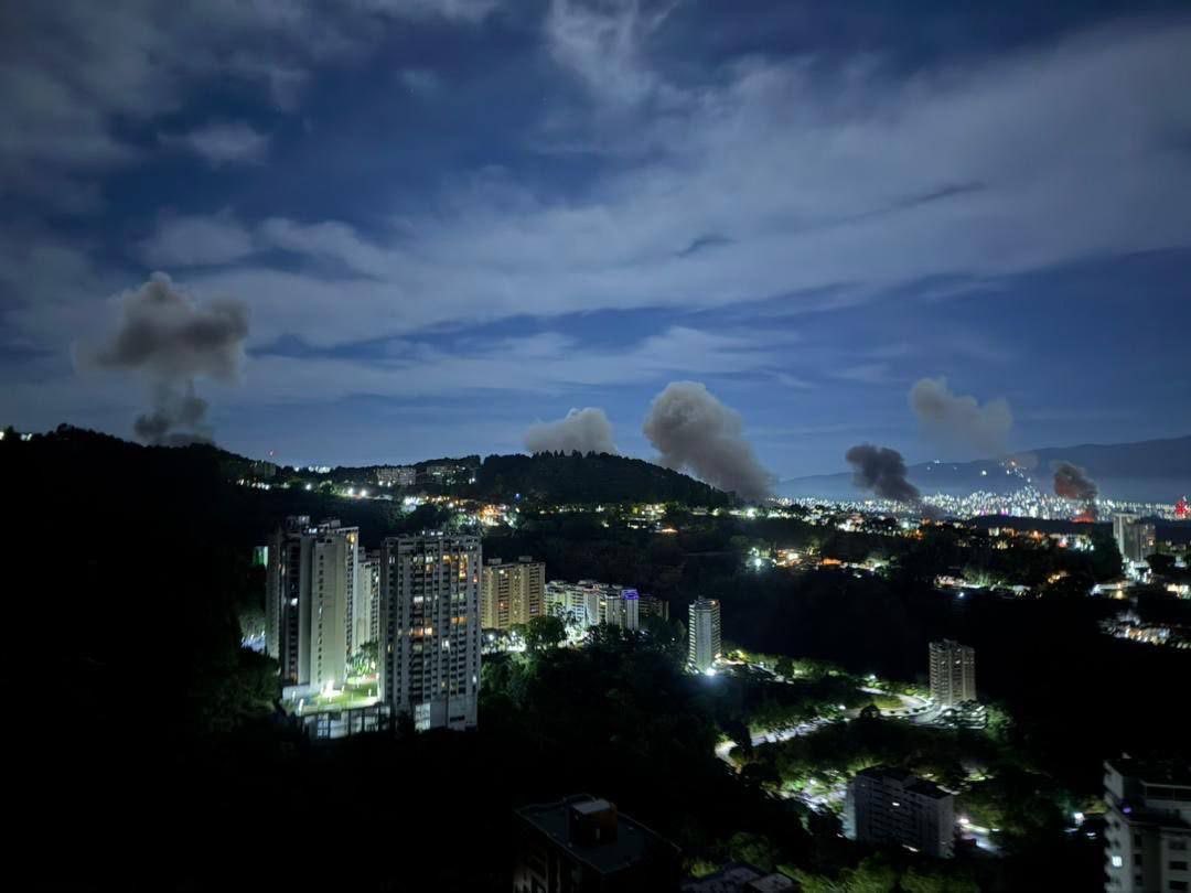 Estados Unidos bombardeiam Venezuela e sequestram Maduro e esposa