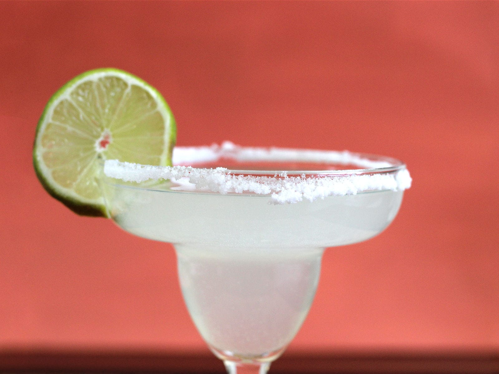 How to Rim a Cocktail Glass + VIDEO – Mix That Drink