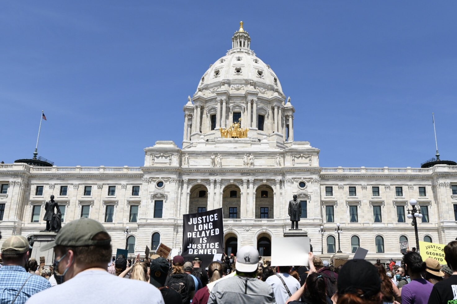 Proposed bill would make protesters convicted of an offense ineligible for student loans – The Minnesota Daily