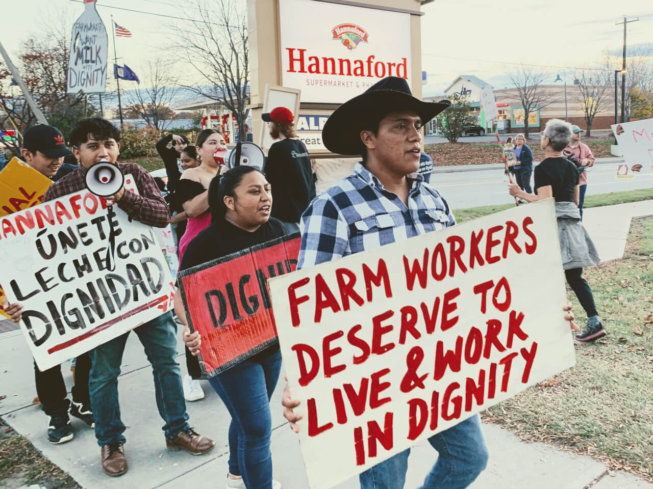 This Farmworker Collective is Organizing For ‘Milk With Dignity’ and More - Modern Farmer