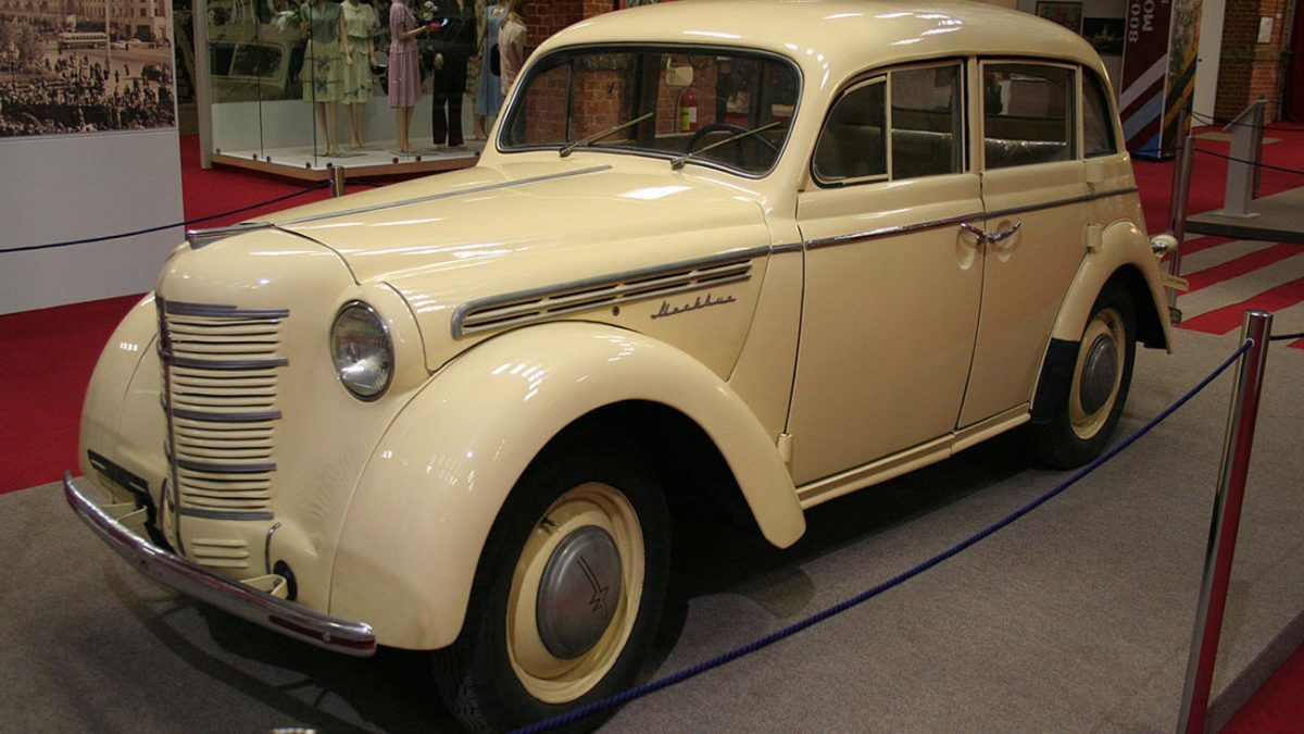La increíble historia del coche que 'diseñó' Stalin (con ayuda de Hitler)