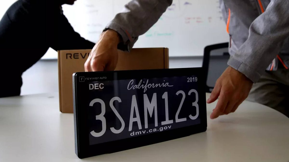 ¿Adiós a las placas? La matrícula digital ya es una realidad