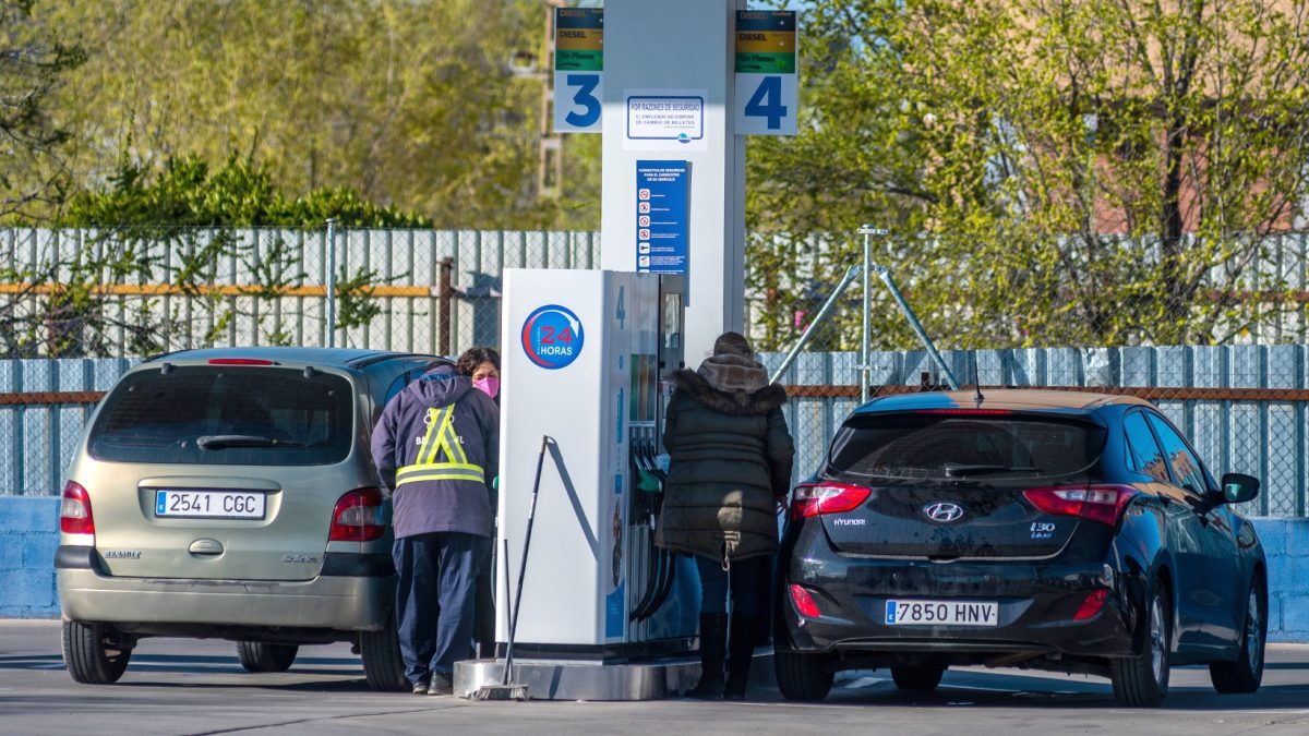 Cómo hay que repostar combustible para evitar problemas de seguridad