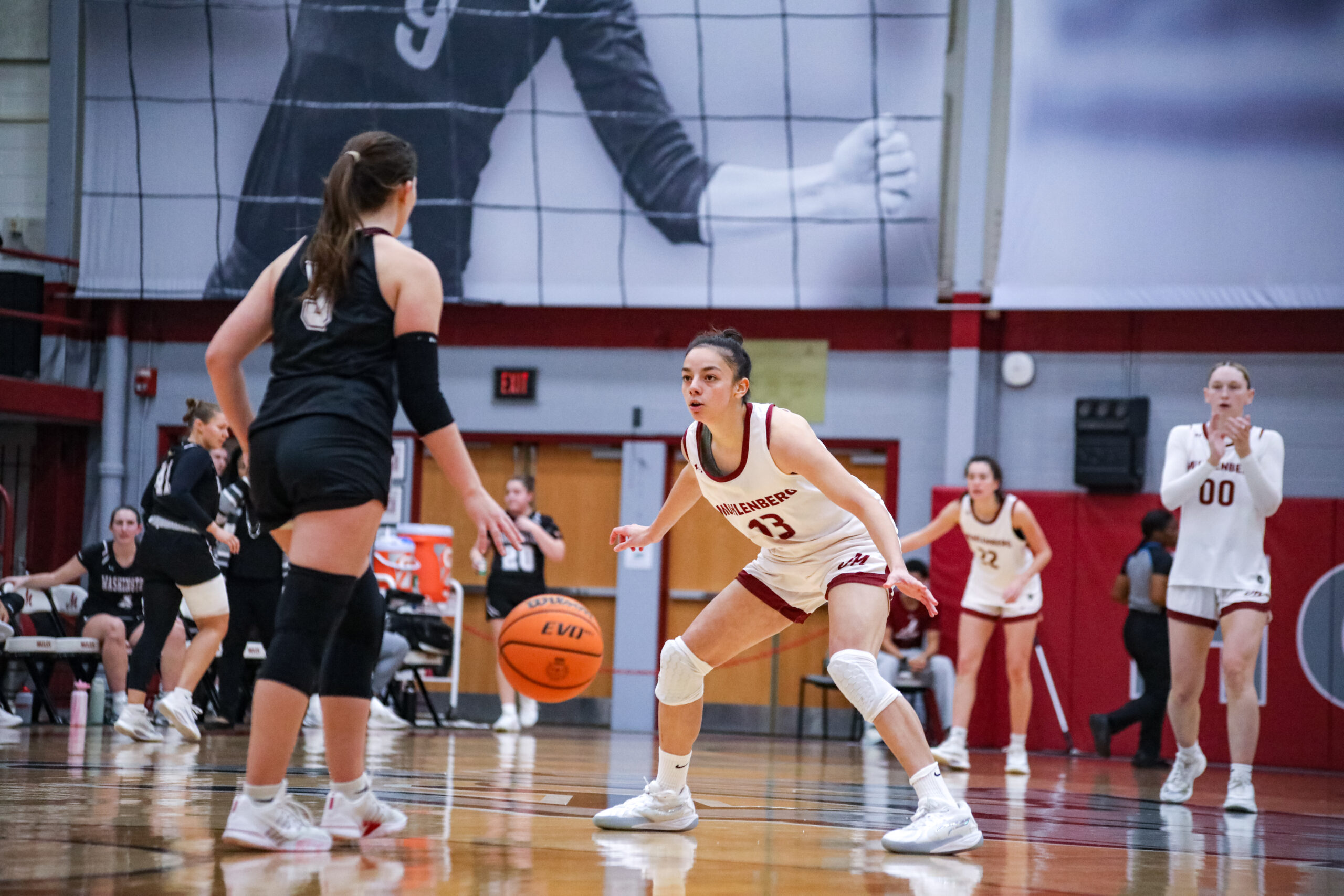 Women’s basketball wins big on the road - The Muhlenberg Weekly