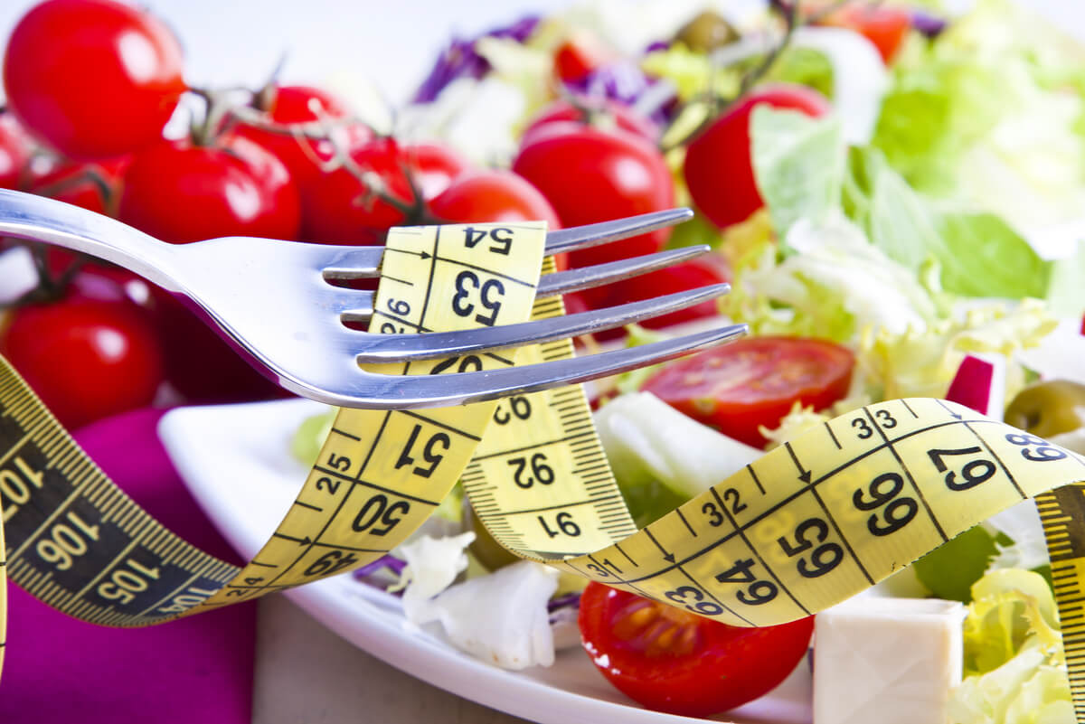 ¿Cuántas calorías hay que comer al día? - Muy Salud